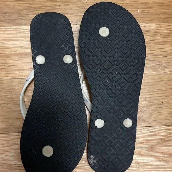 Tory Burch flip flops - Picture 2 of 3